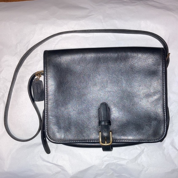 Coach Handbags - Vintage 1970’s COACH Large Buckled Saddle Pouch 9585 Leather Messenger Bag Purse